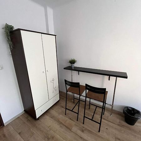 Well Apartment In Old Town Krakau Buitenkant foto
