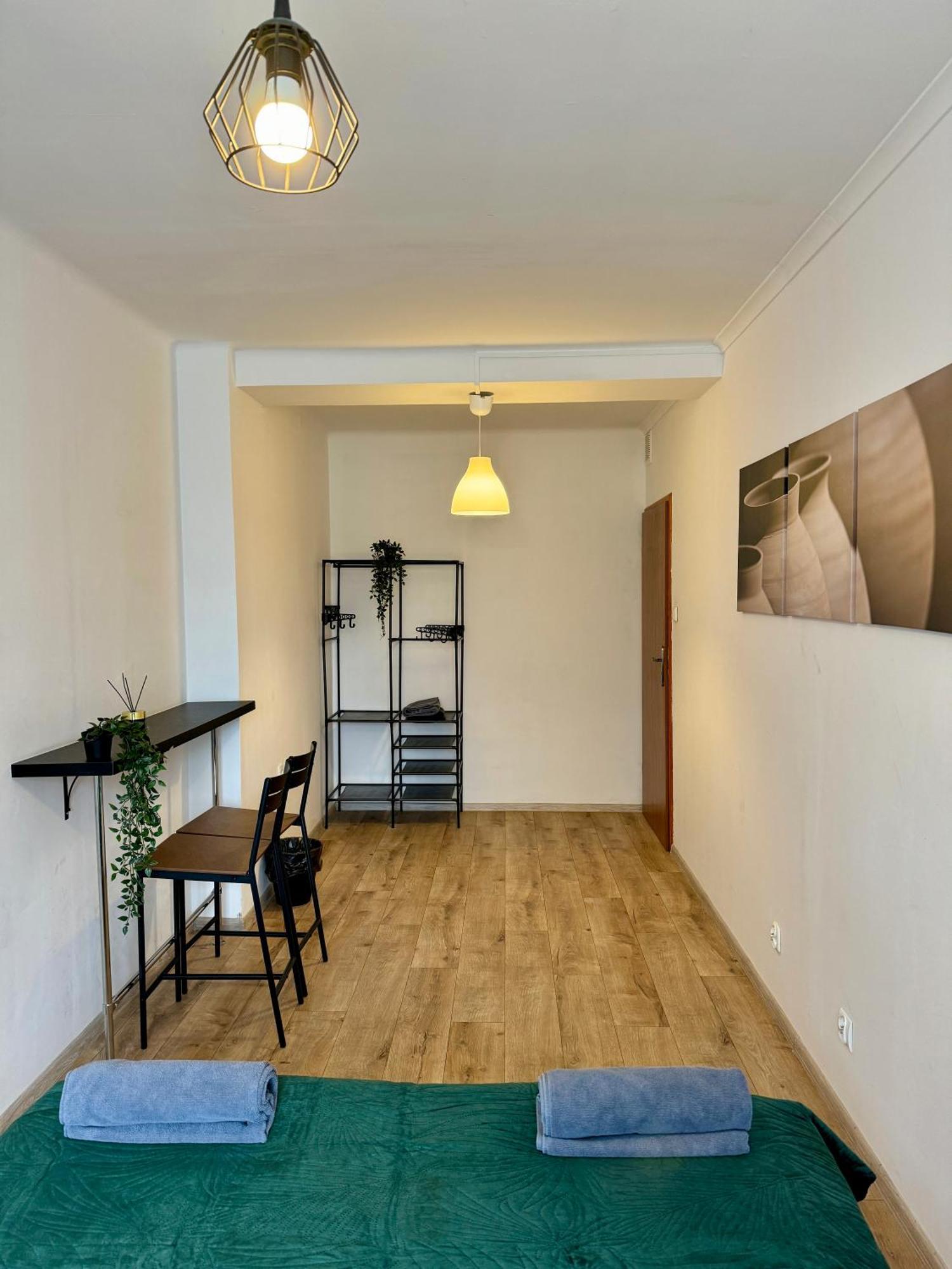 Well Apartment In Old Town Krakau Buitenkant foto